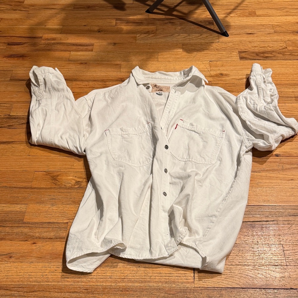 Levi’s white button up jean/cotton top